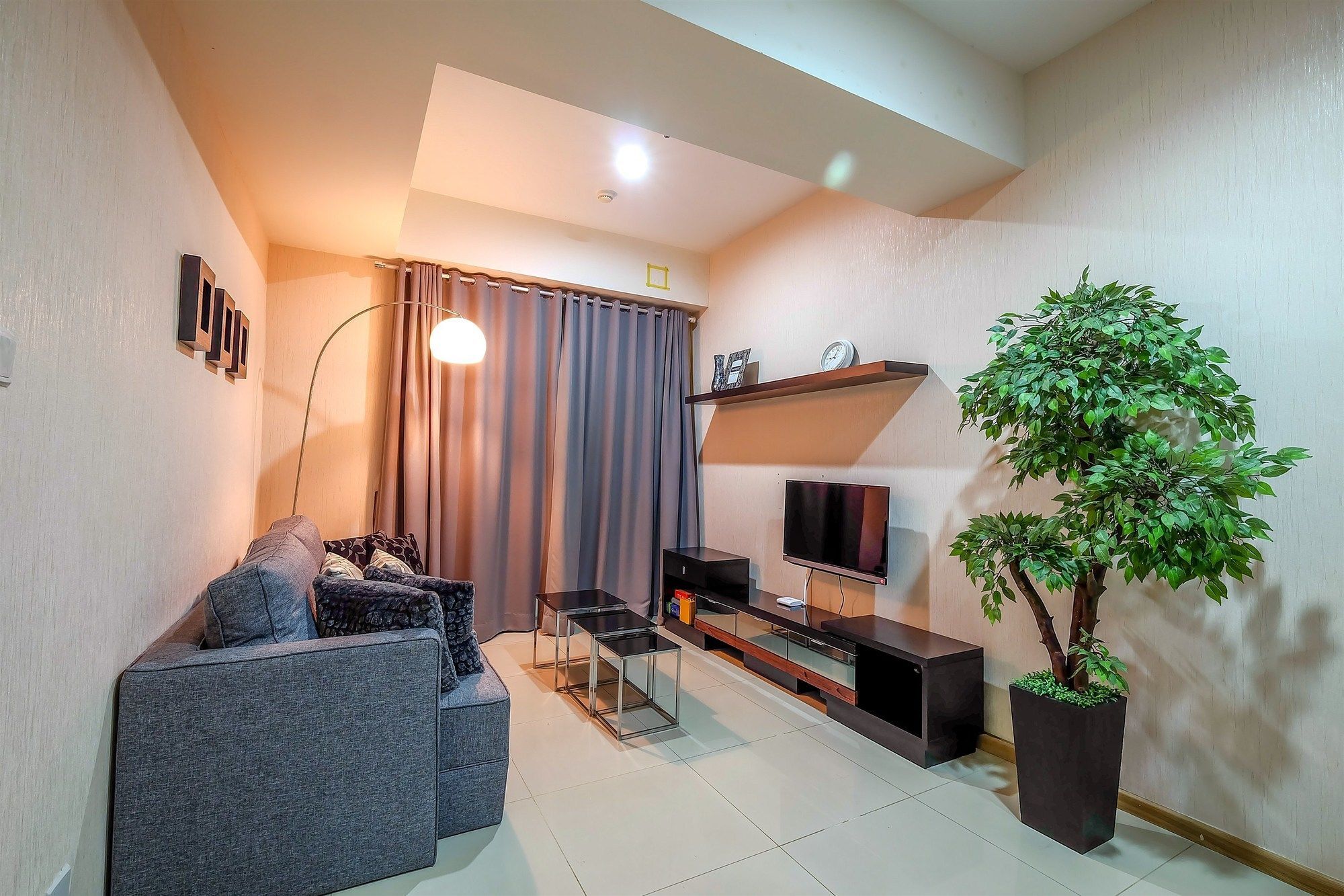 1 Bedroom Apartment Casa Grande Residence By Travelio จาการ์ตา ภายนอก รูปภาพ