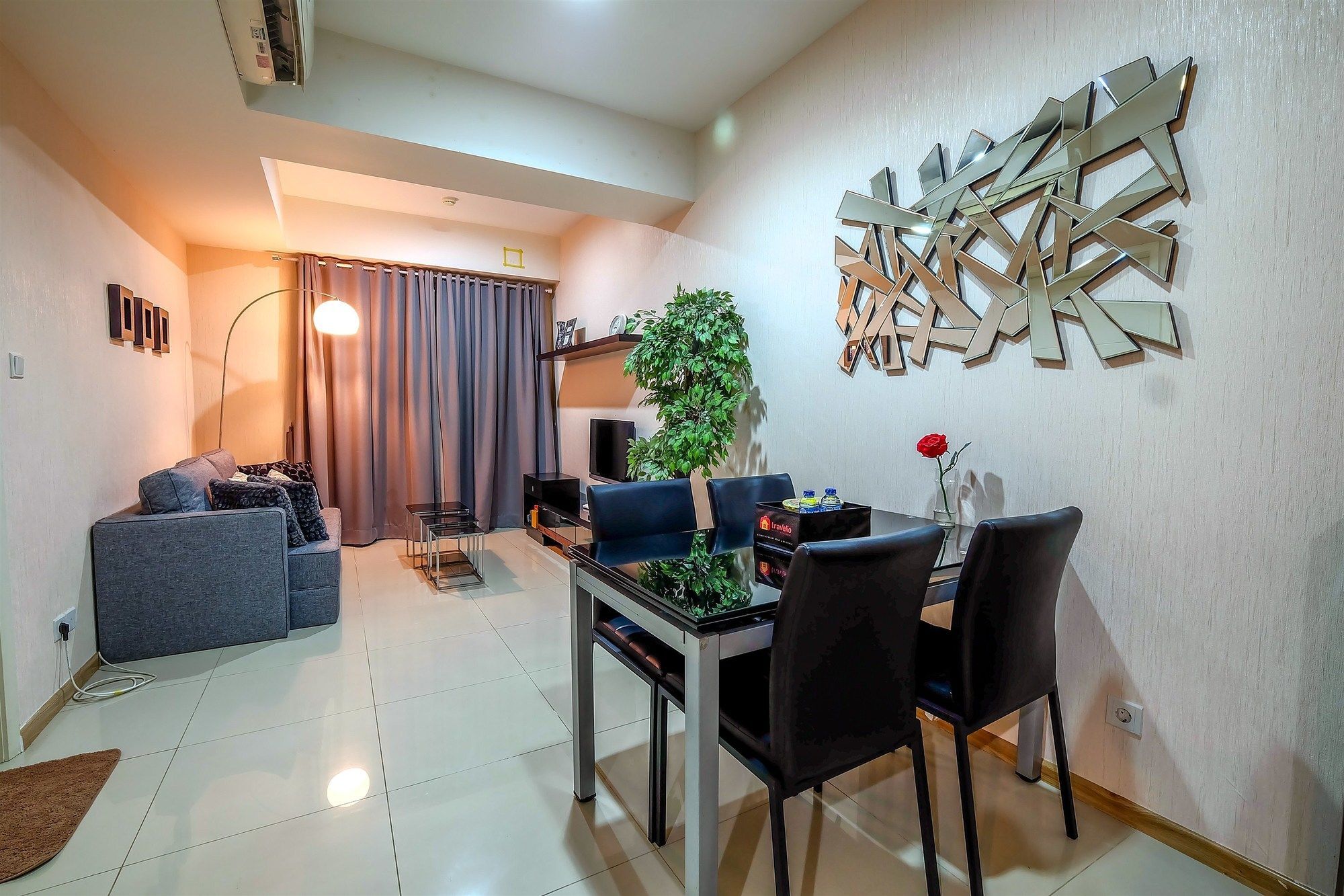 1 Bedroom Apartment Casa Grande Residence By Travelio จาการ์ตา ภายนอก รูปภาพ